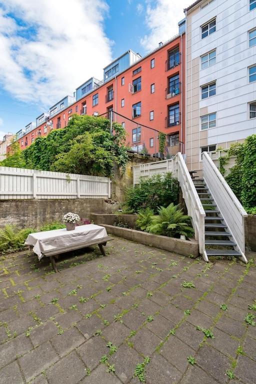 Lovely Central Apartment With Two Large Bedrooms Nearby Oslo Opera, Vis A Vis Botanical Garden エクステリア 写真