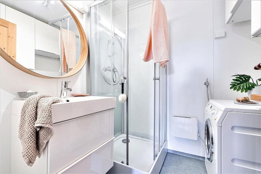 Lovely Central Apartment With Two Large Bedrooms Nearby Oslo Opera, Vis A Vis Botanical Garden エクステリア 写真